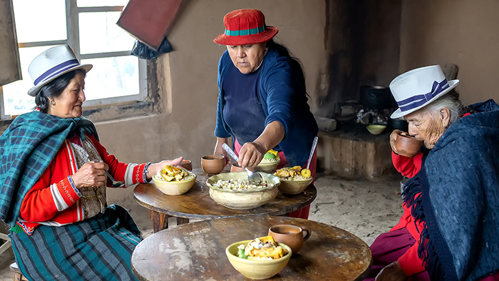 Photo of Ladies from Chilcatotora, Ecuador