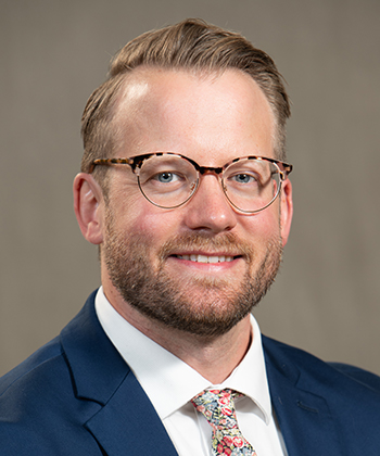 Andrew Machamer headshot
