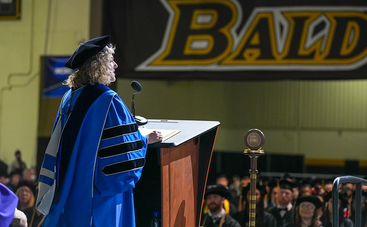 Dr. Jodi Berg addresses Baldwin Wallace University Fall 2022 Commencement