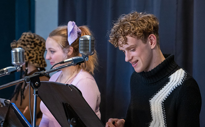 Lucy Turner ’23 and Austin Patterson ’23 rehearse “The House that Bleeds,” which airs in two parts, starting  Sunday, April 24 at 5 p.m. locally on WBWC 88.3 FM: The Sting. 