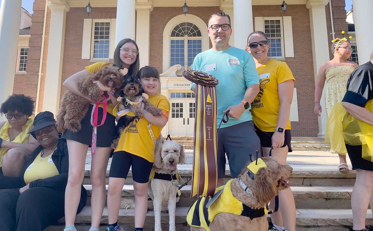 BW Bark Walk 2025