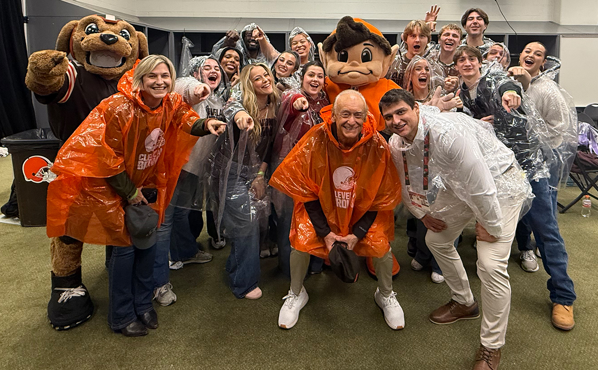BWMT students, BW President Lee Fisher and Browns Mascots