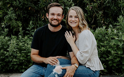 Athena Ridgley Woolsteen ’18 and Chad Wolsteen ’18 Couple Photo