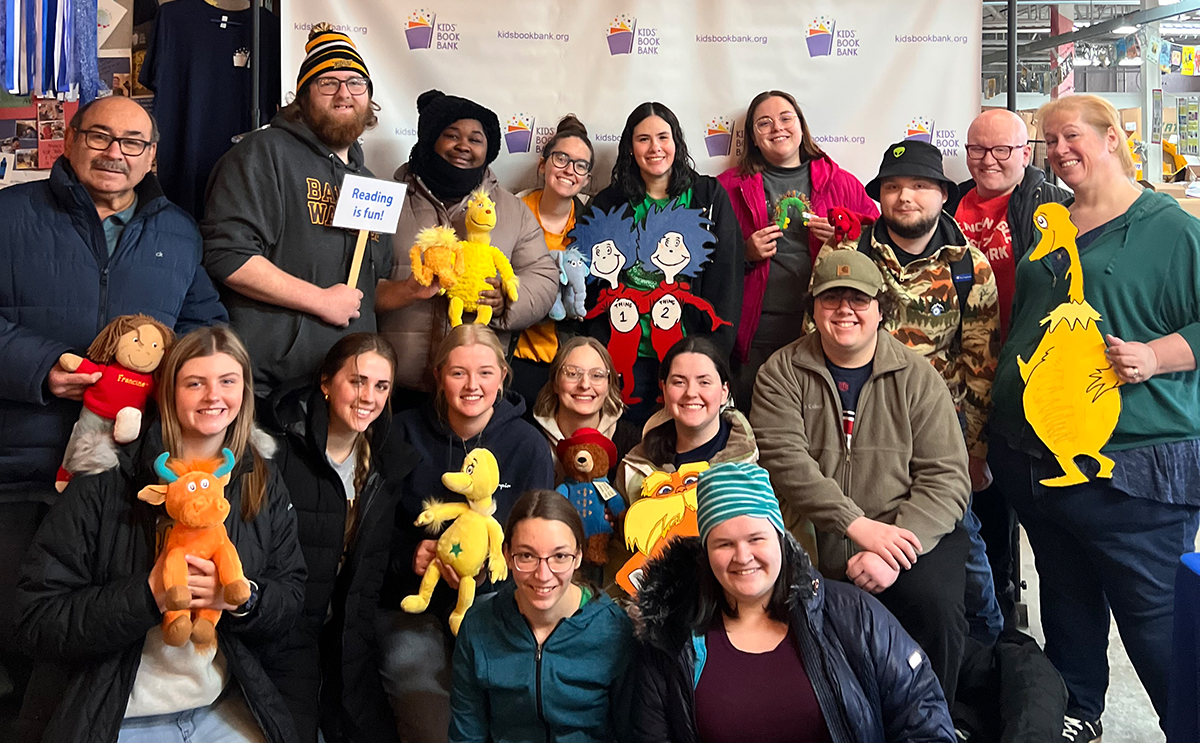 BW student volunteers at the Cleveland Book Bank