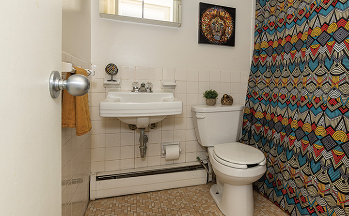 photo of apartment bathroom