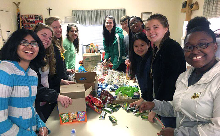 A 2018 BW Alternative Winter Break crew served at the San Antonio Food Bank, learning about the power of food access in local communities.