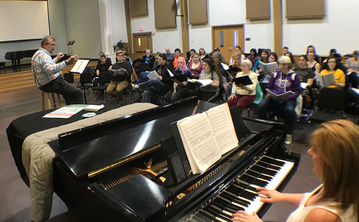 Mark Graham rehearses the BW Singers in his Songs of Ascent