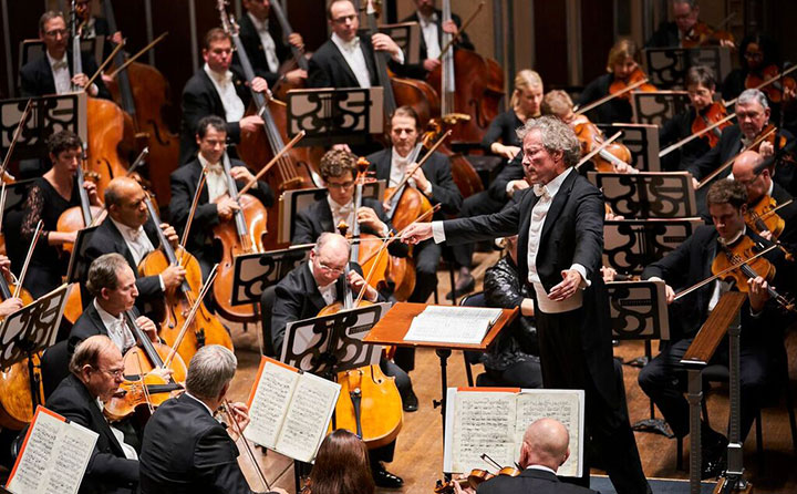 The Cleveland Orchestra and Music Director Franz Welser-Möst - Photo by Roger Mastroianni
