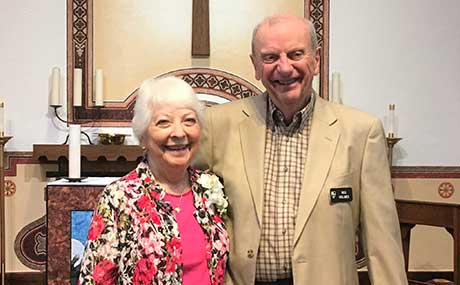 Photo of Phyllis (Jeffery) Holmes '59 and Reg Holmes '58