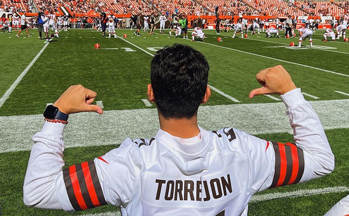 The Browns presented Torrejón with a personalized jersey for the occasion.