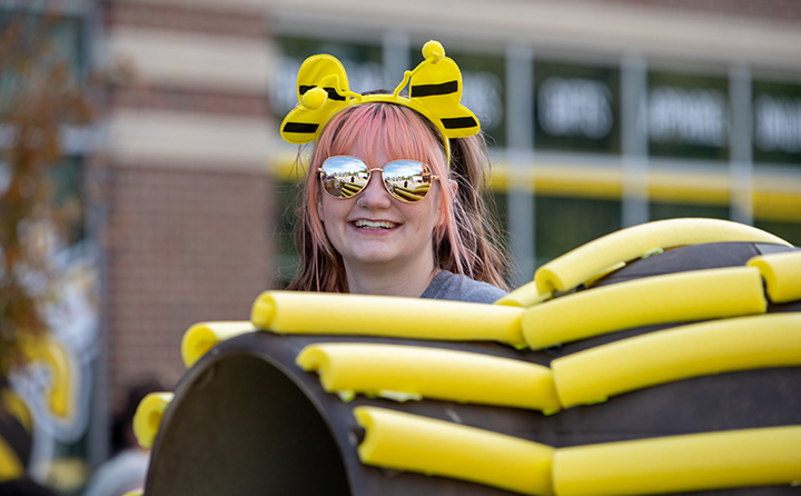 Student dressed as Yellow Jacket