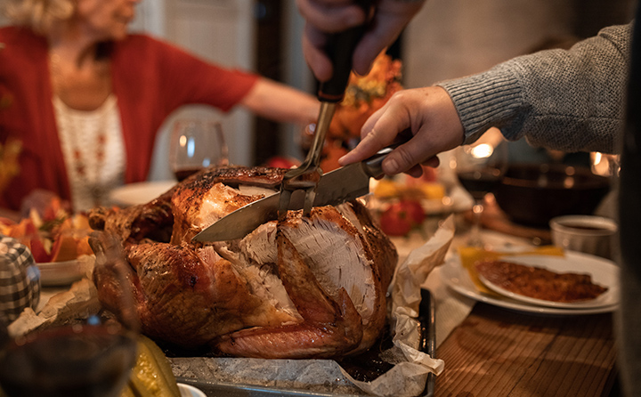 Thanksgiving table