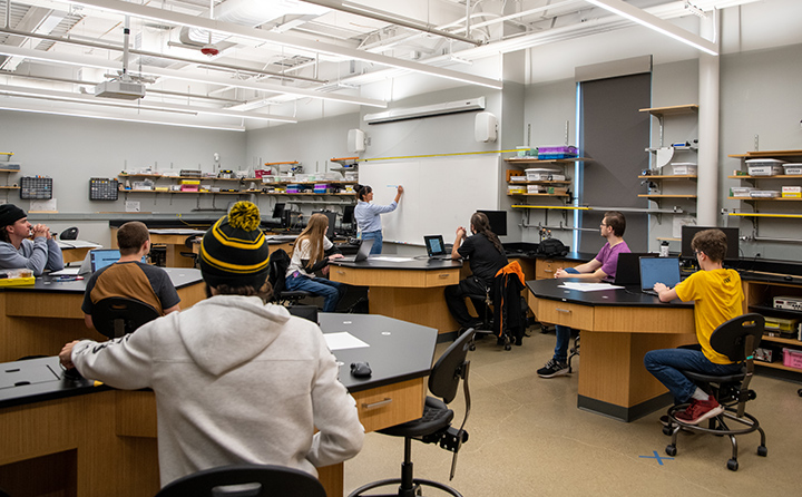 William Warren, far right, and his BW classmates in Dr. Meredith Whitt's physics lab.