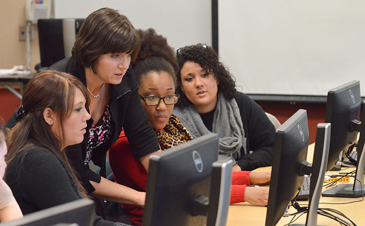 BW students and faculty interact