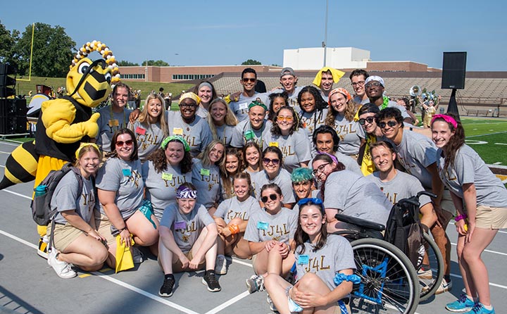 Photo of BW Students and Stinger Mascot