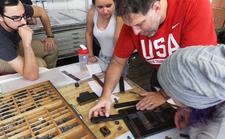 Art students visit Zygote Press in Cleveland for a class in letter press printmaking.