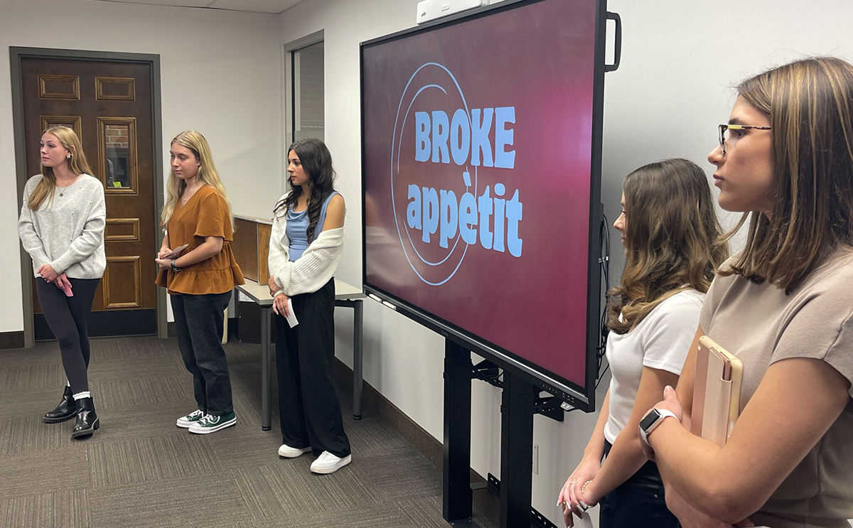 The winning content team “Broke Appetit” 