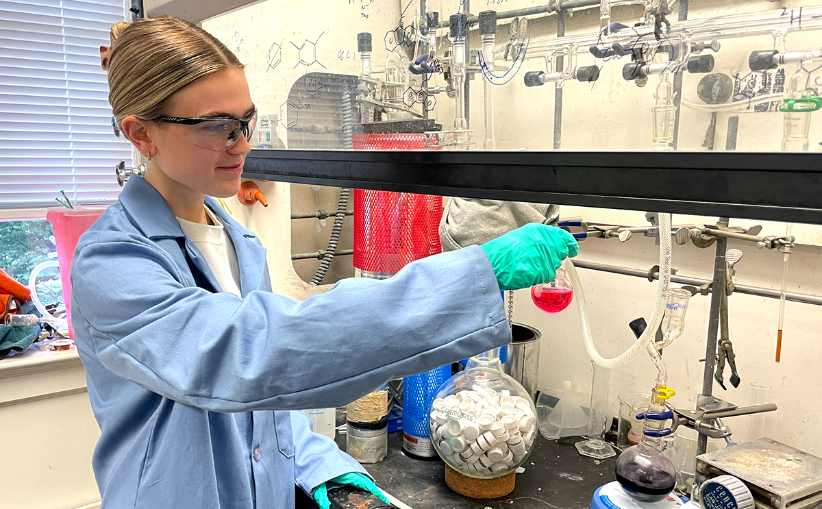 Regan Popson in lab
