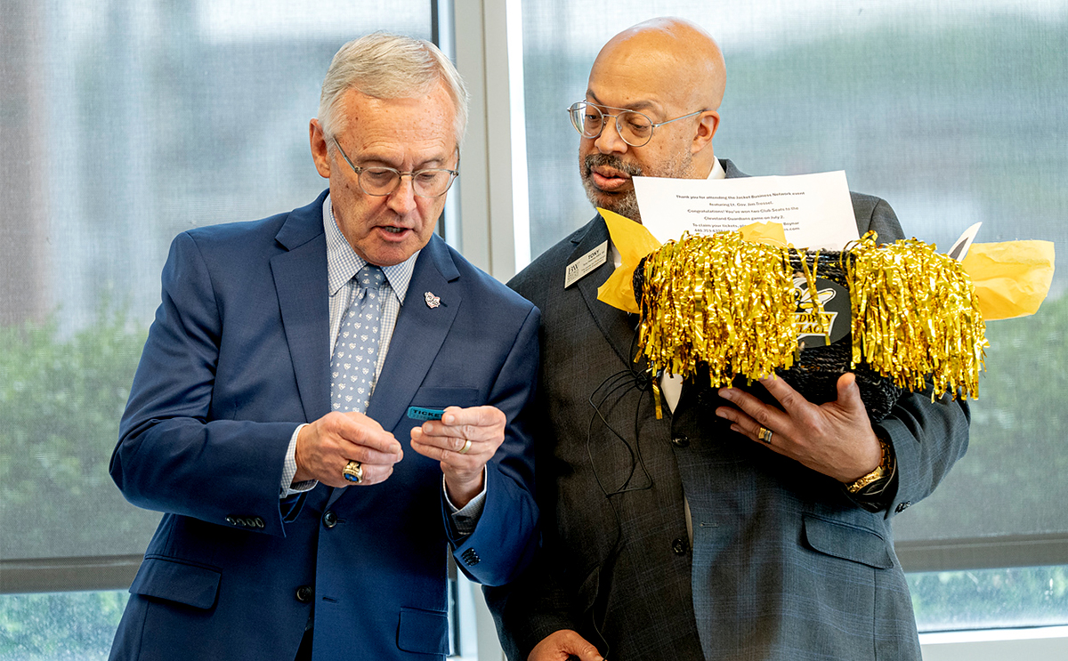 Jacket Business Network-Tressel-Peebles