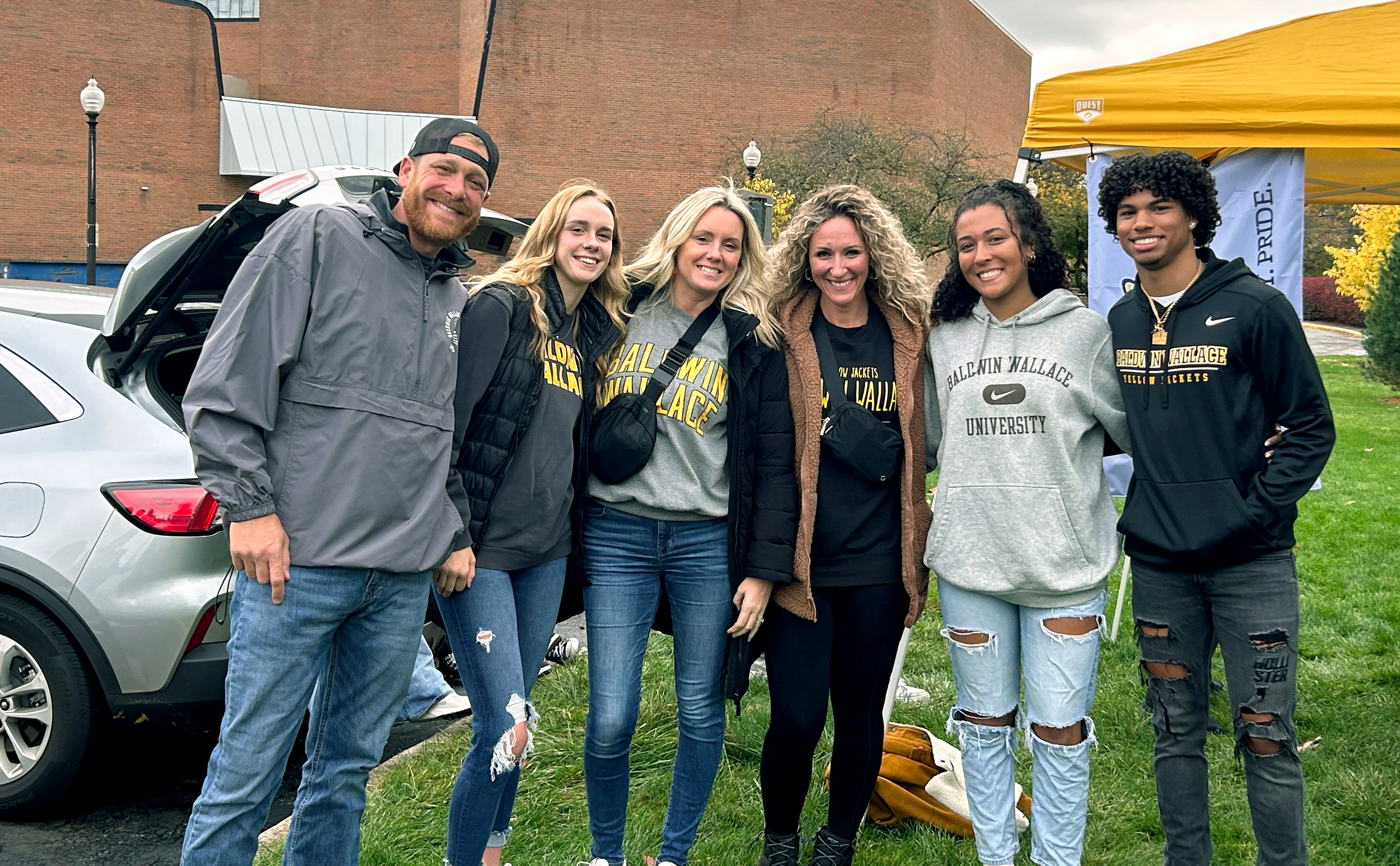 BW-parent-family-weekend outdoor tailgate