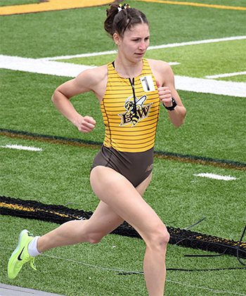 Hope-Murphy-BW-track-athlete.jpg