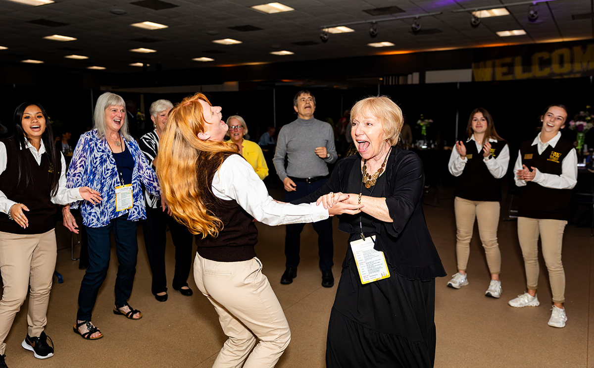 Alumni Merit dancing