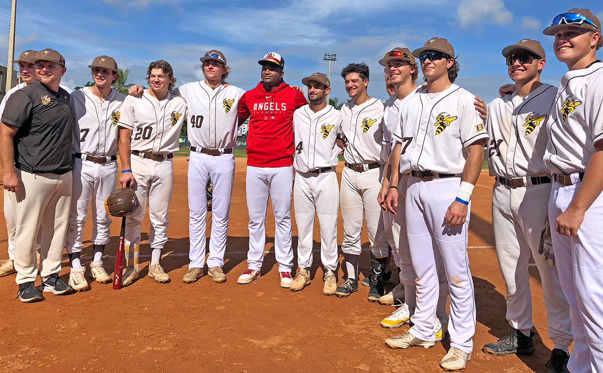 bw-baseball-team-in-dominican-republic.jpg