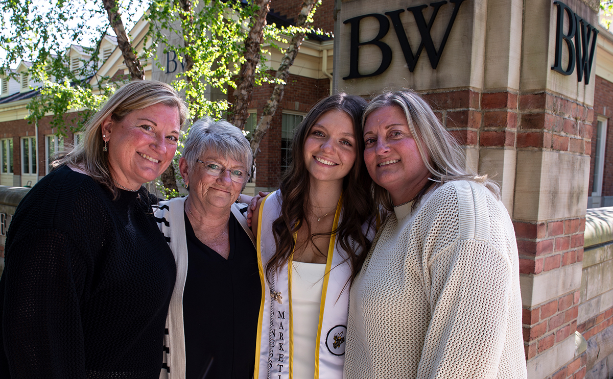 Keri Marlink, Dar Marlink, Meredith Chervenak, Keli Chervenak