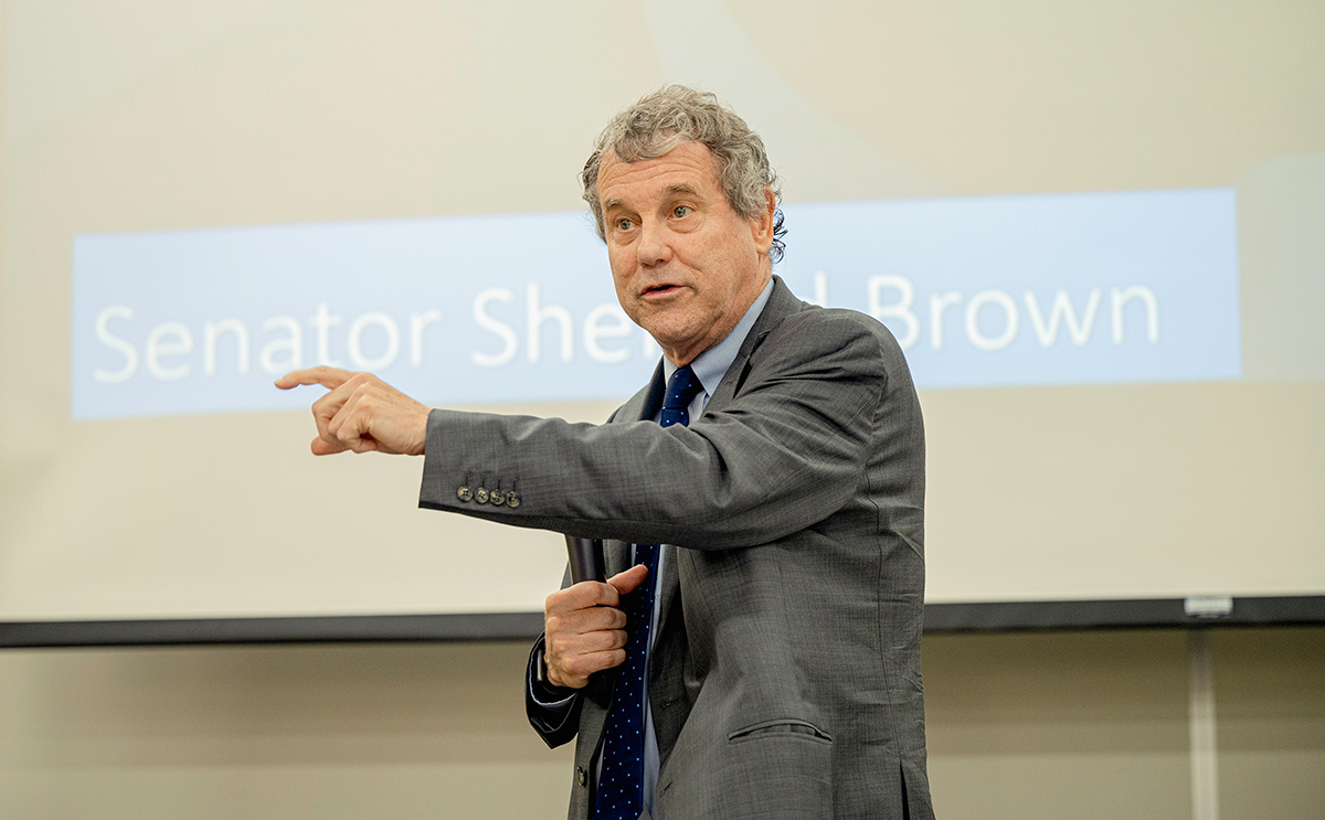 Ohio U.S. Senator Sherrod Brown addresses organizational leaders at BW’s annual partnership breakfast. 